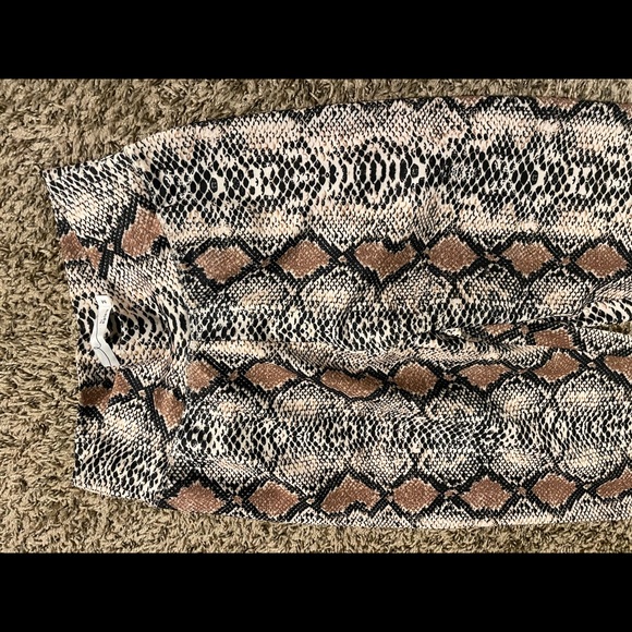 By Egreis leggings - Picture 3 of 4